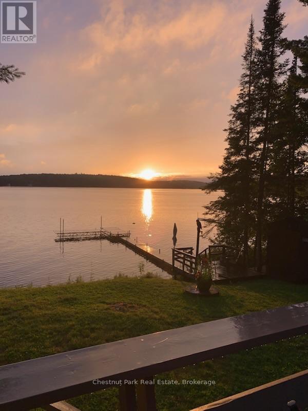 254 CHAPMAN DRIVE W - 2