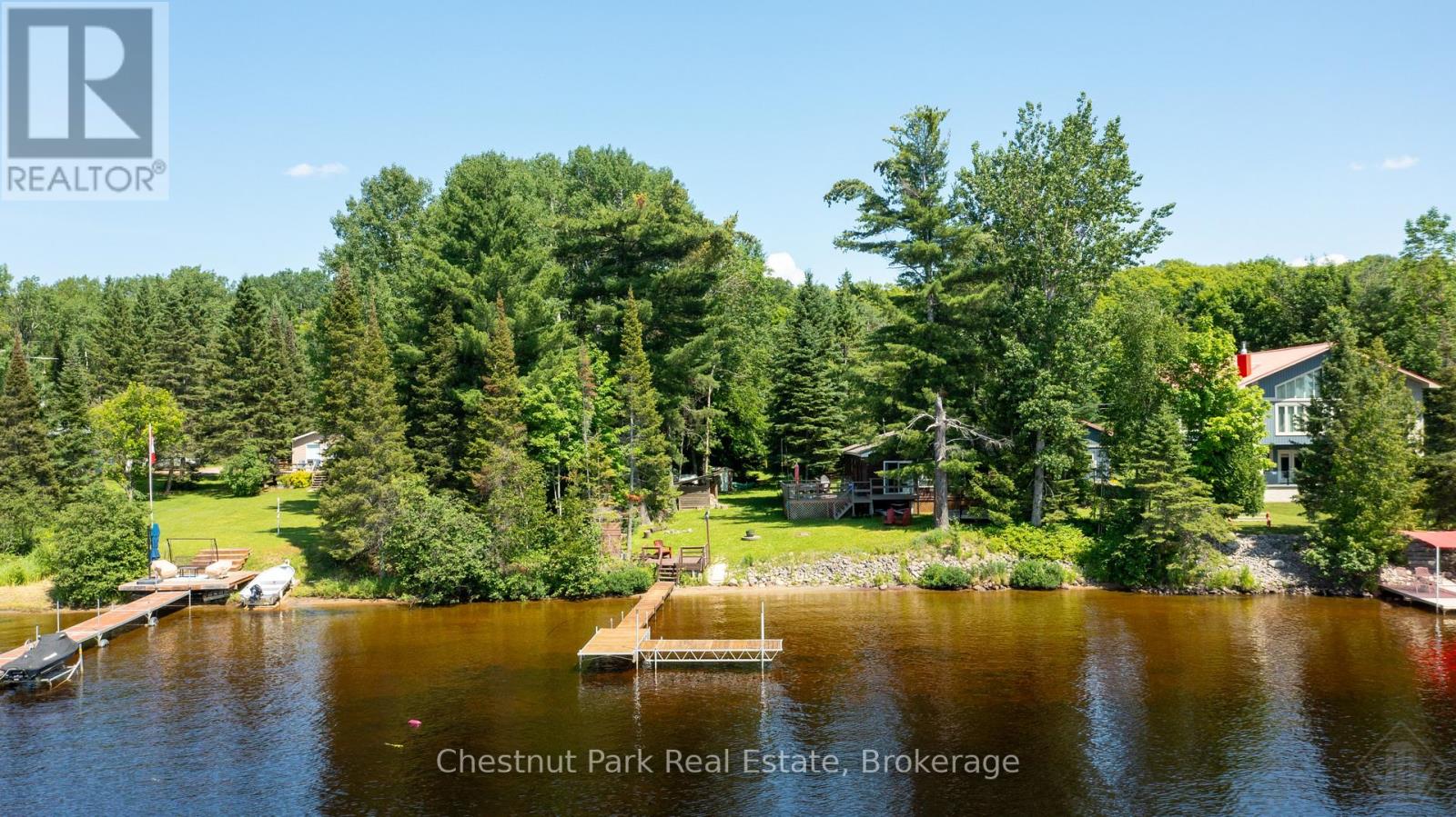 254 CHAPMAN DRIVE W - 4