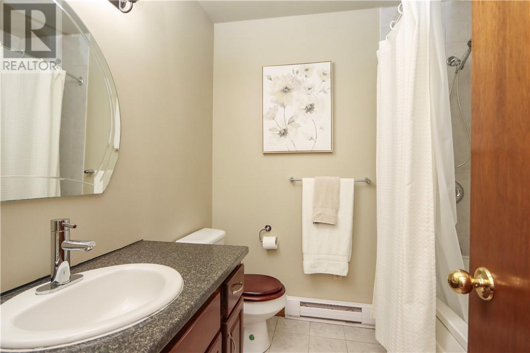 439 Kaireen Street - 21