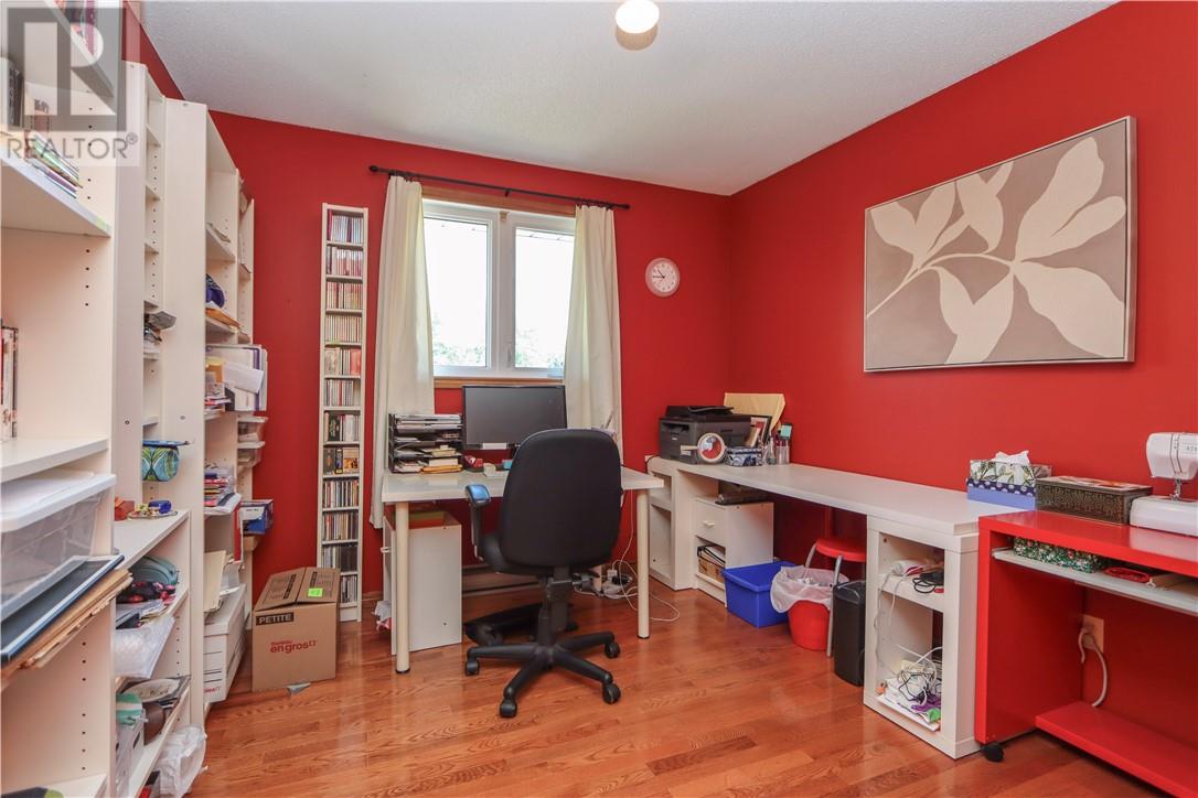 439 Kaireen Street - Image 31