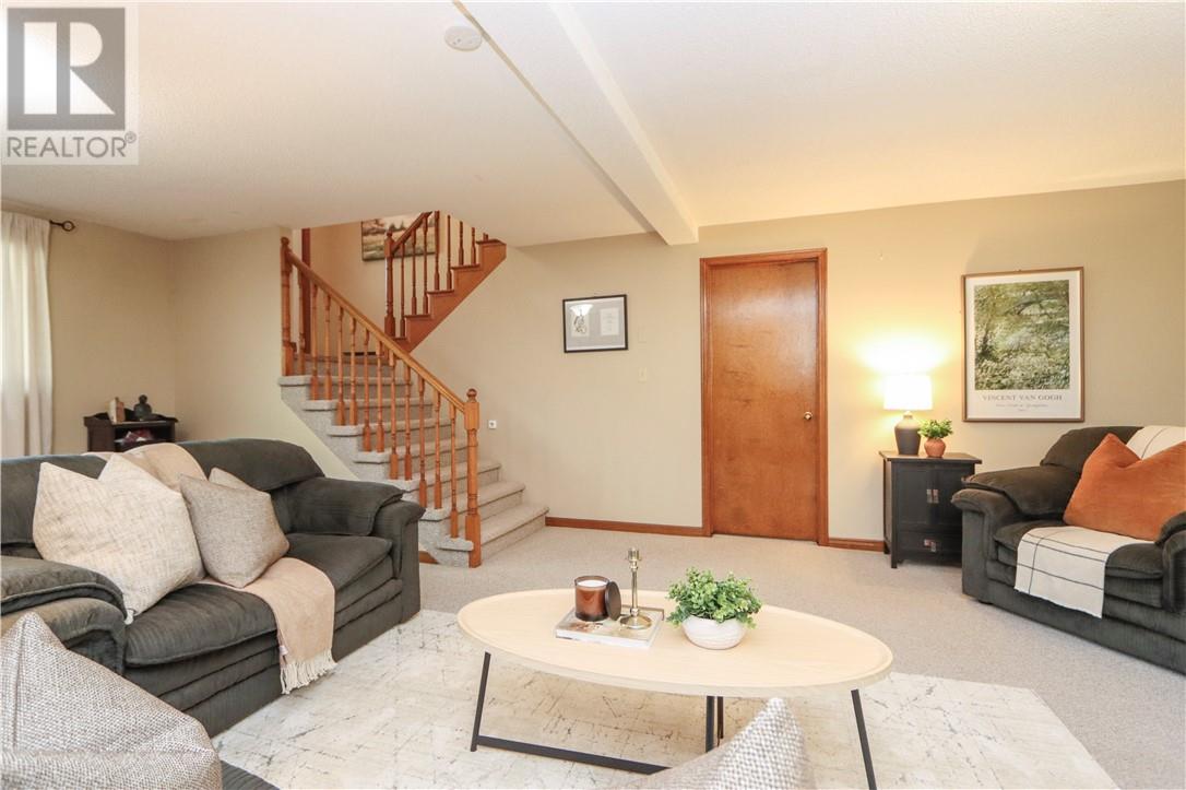 439 Kaireen Street - 39