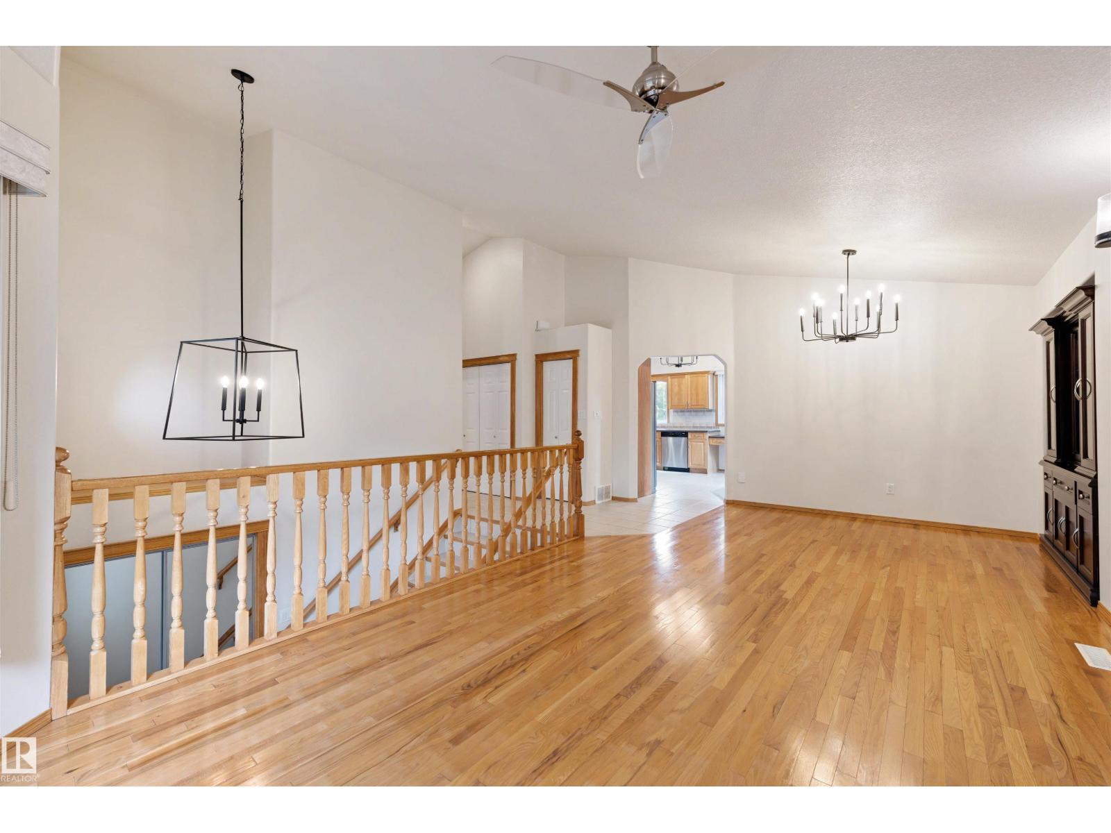 15227 47 ST NW - 6