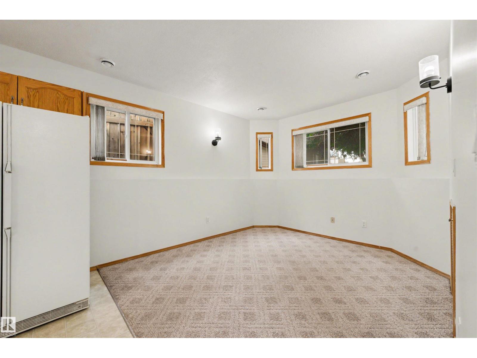15227 47 ST NW - 35