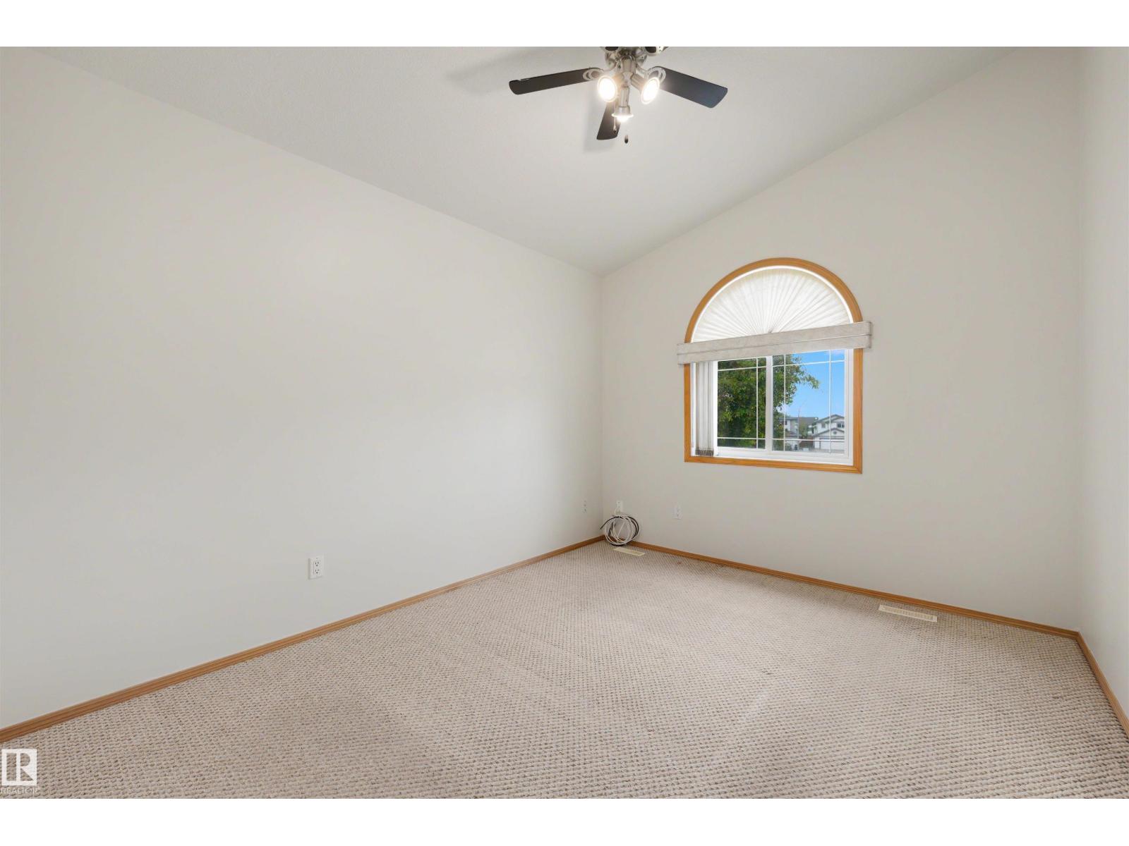 15227 47 ST NW - 23
