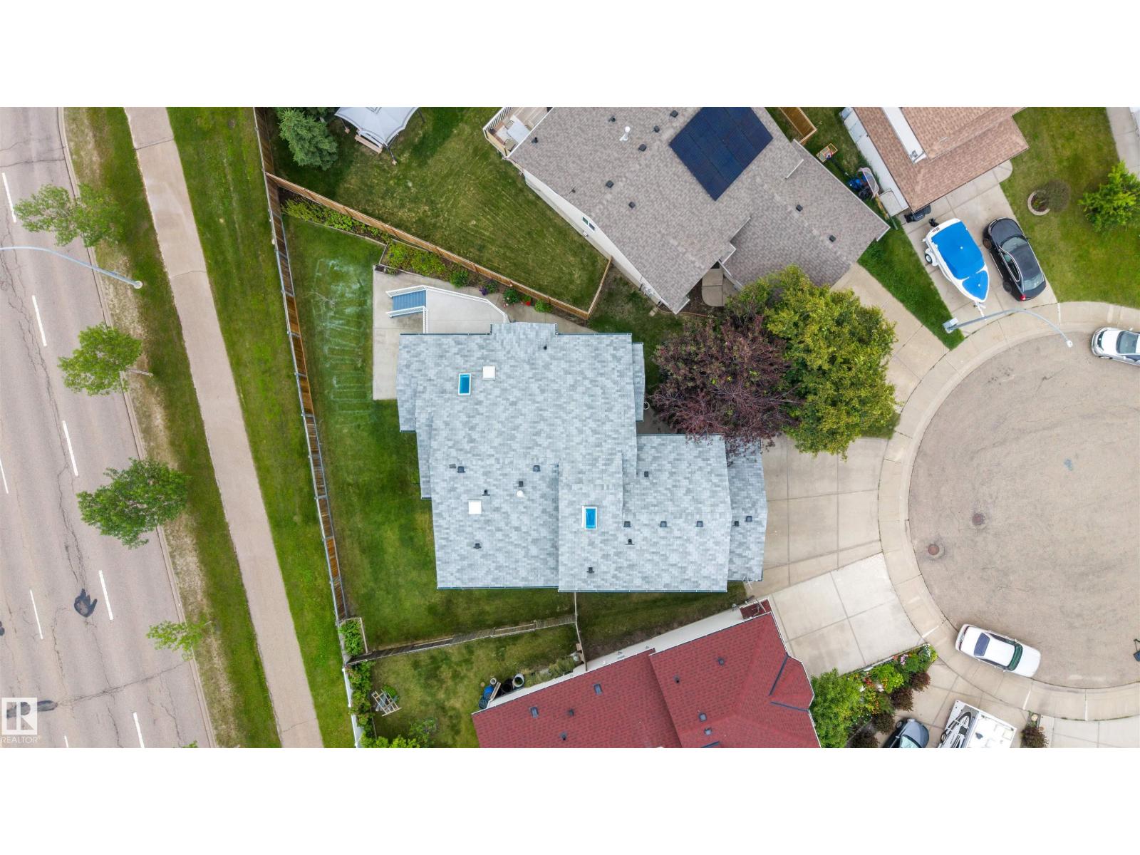 15227 47 ST NW - 50