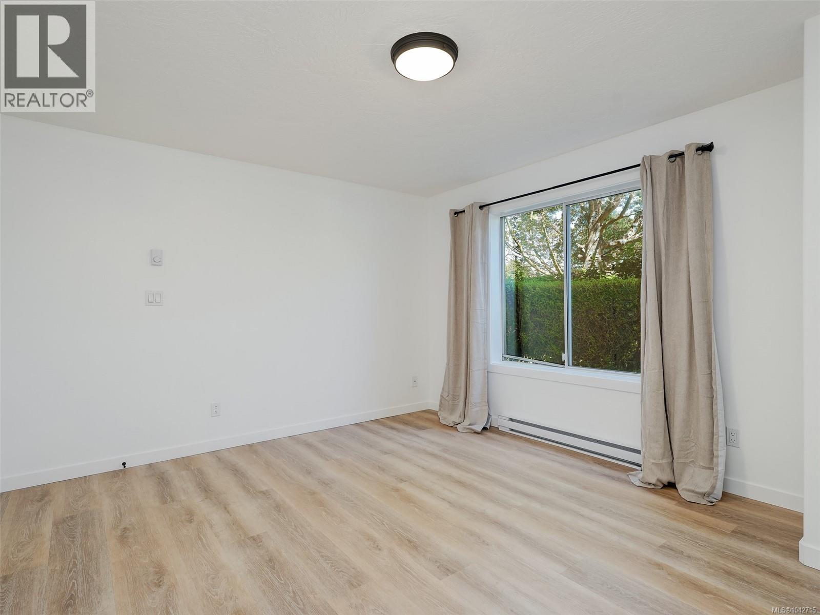 #101 3724 Harriet Rd - 16