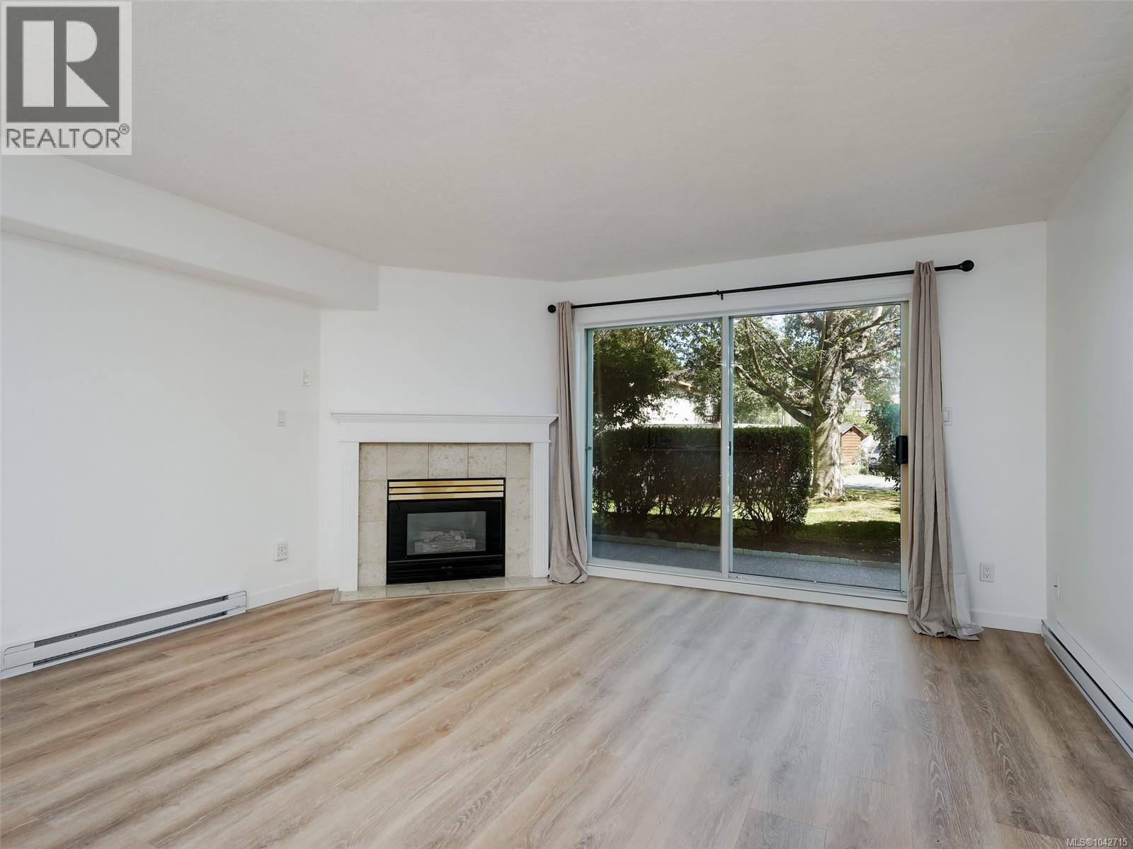 #101 3724 Harriet Rd - 4