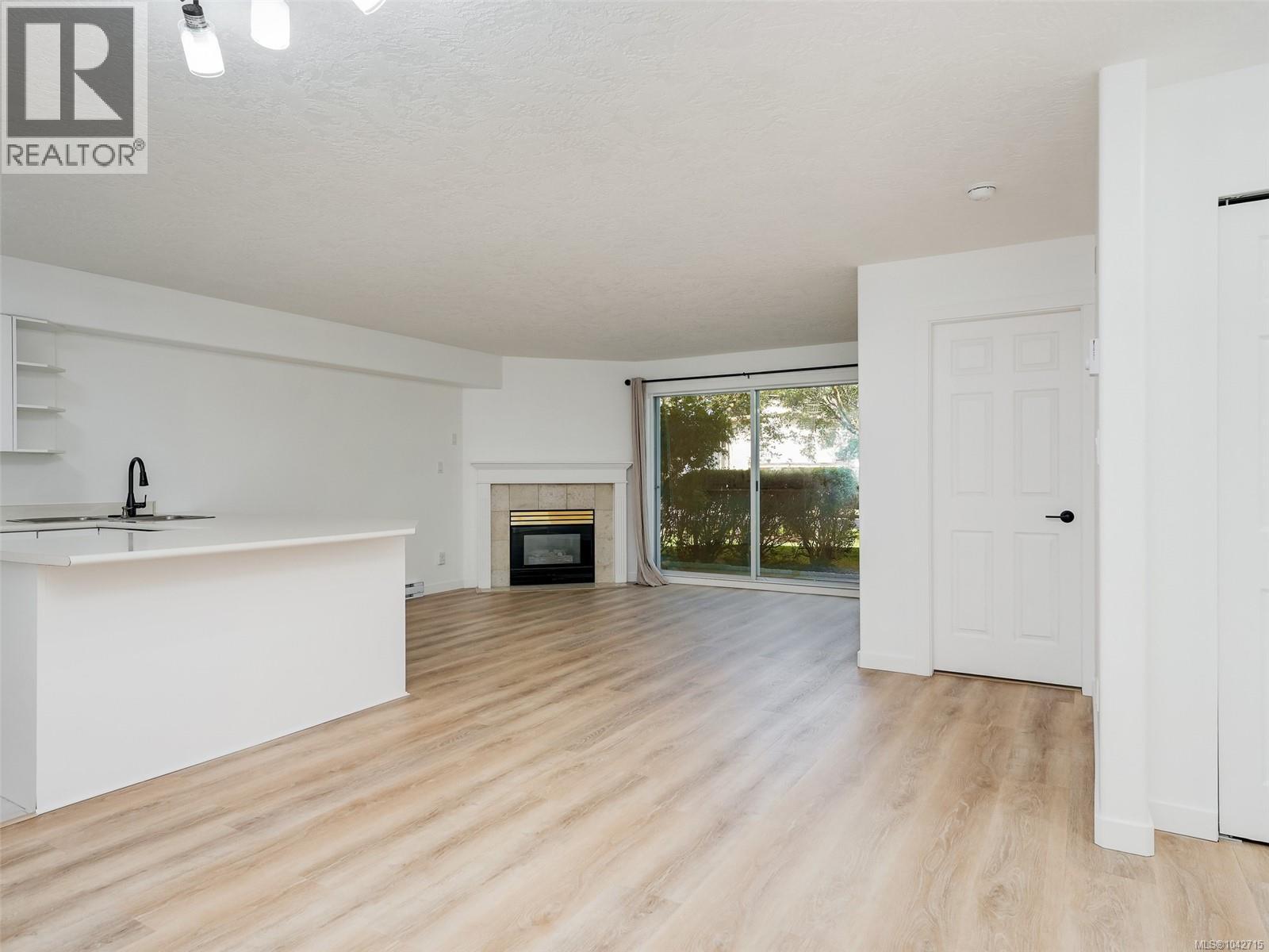 #101 3724 Harriet Rd - 9