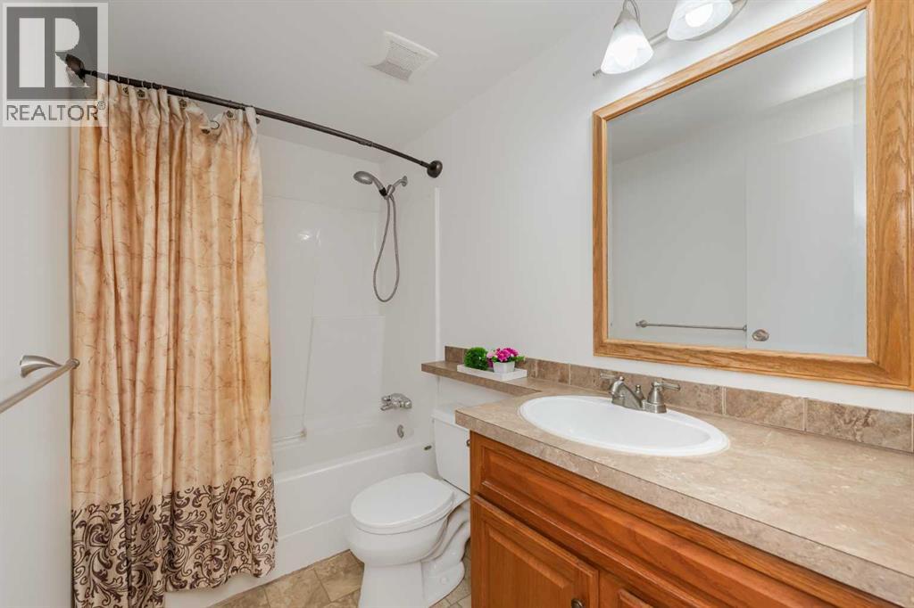 78 Queen Anne Close SE - 22