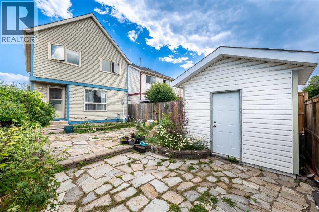 78 Queen Anne Close SE - 28