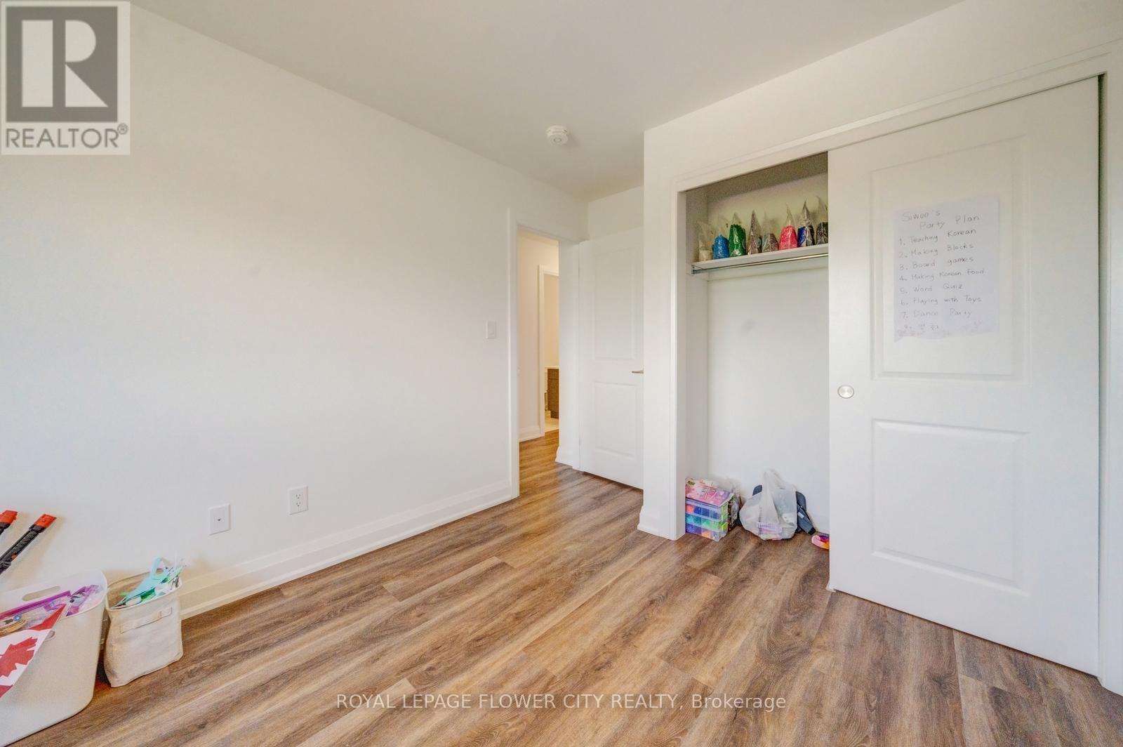20 SYCAMORE STREET - Image 24