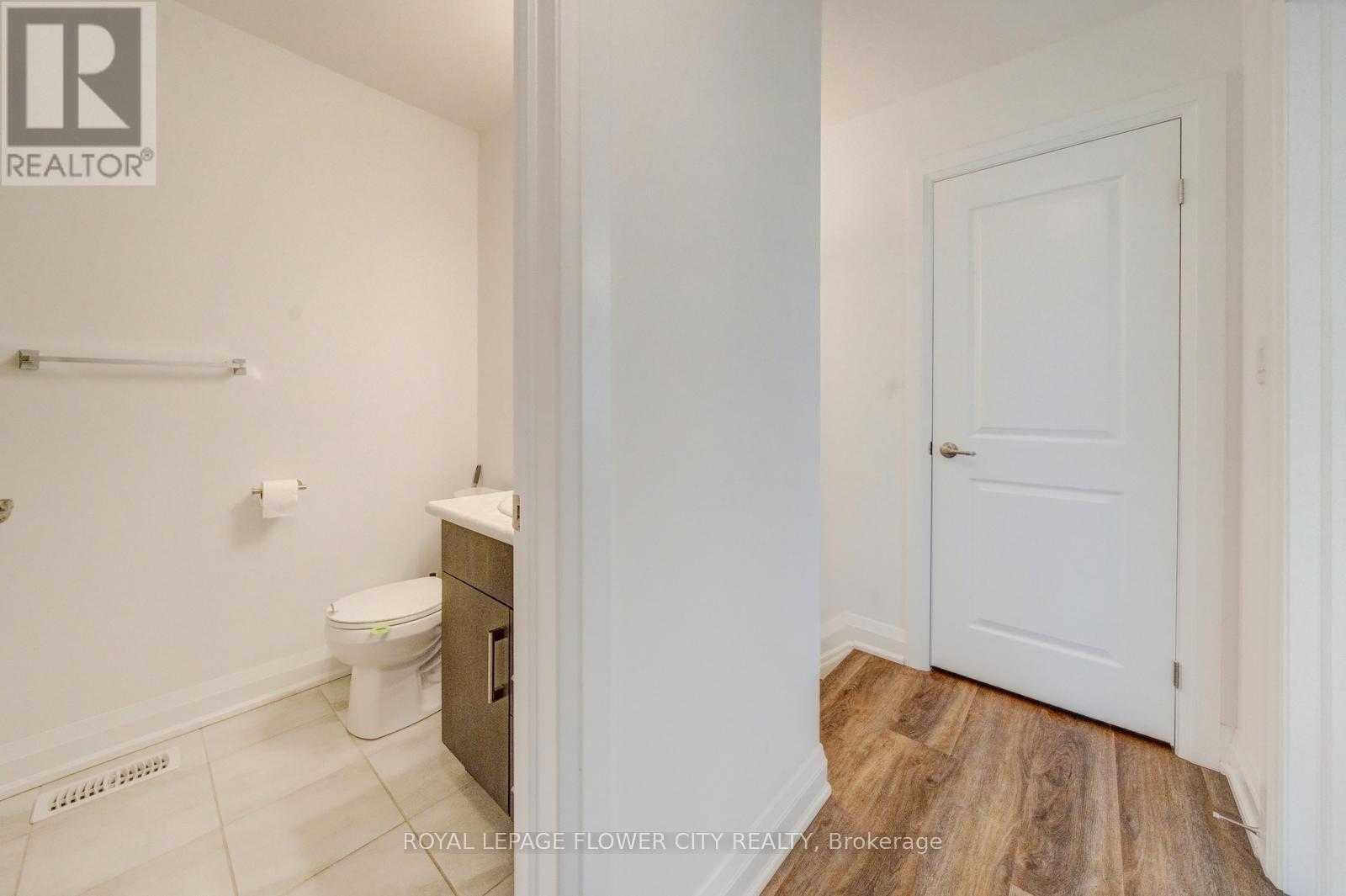 20 SYCAMORE STREET - Image 32