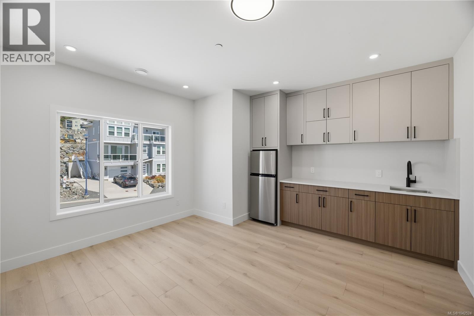 2301 Hudson Terr - 22