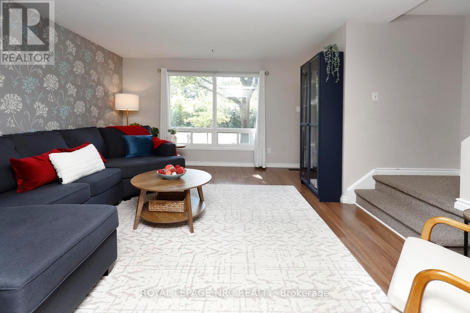 #6 211 LAKE AVENUE N - 5