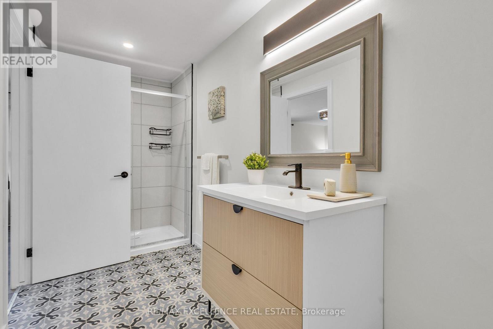 127 ACORN CRESCENT - 11