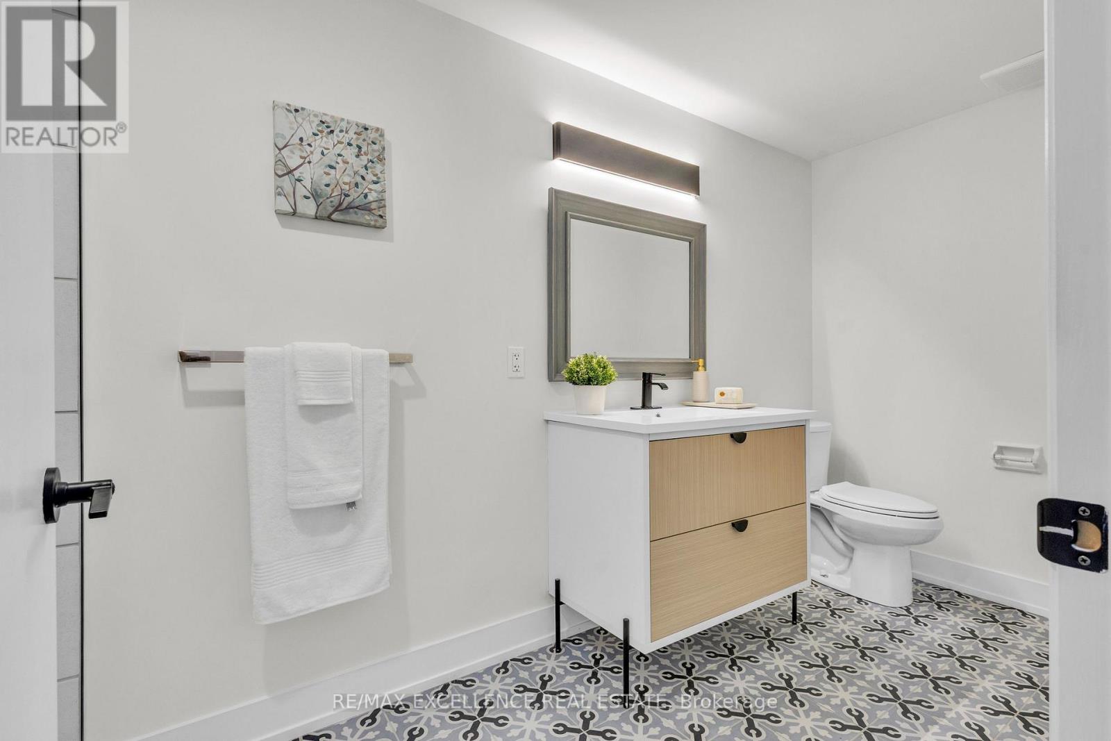 127 ACORN CRESCENT - 12