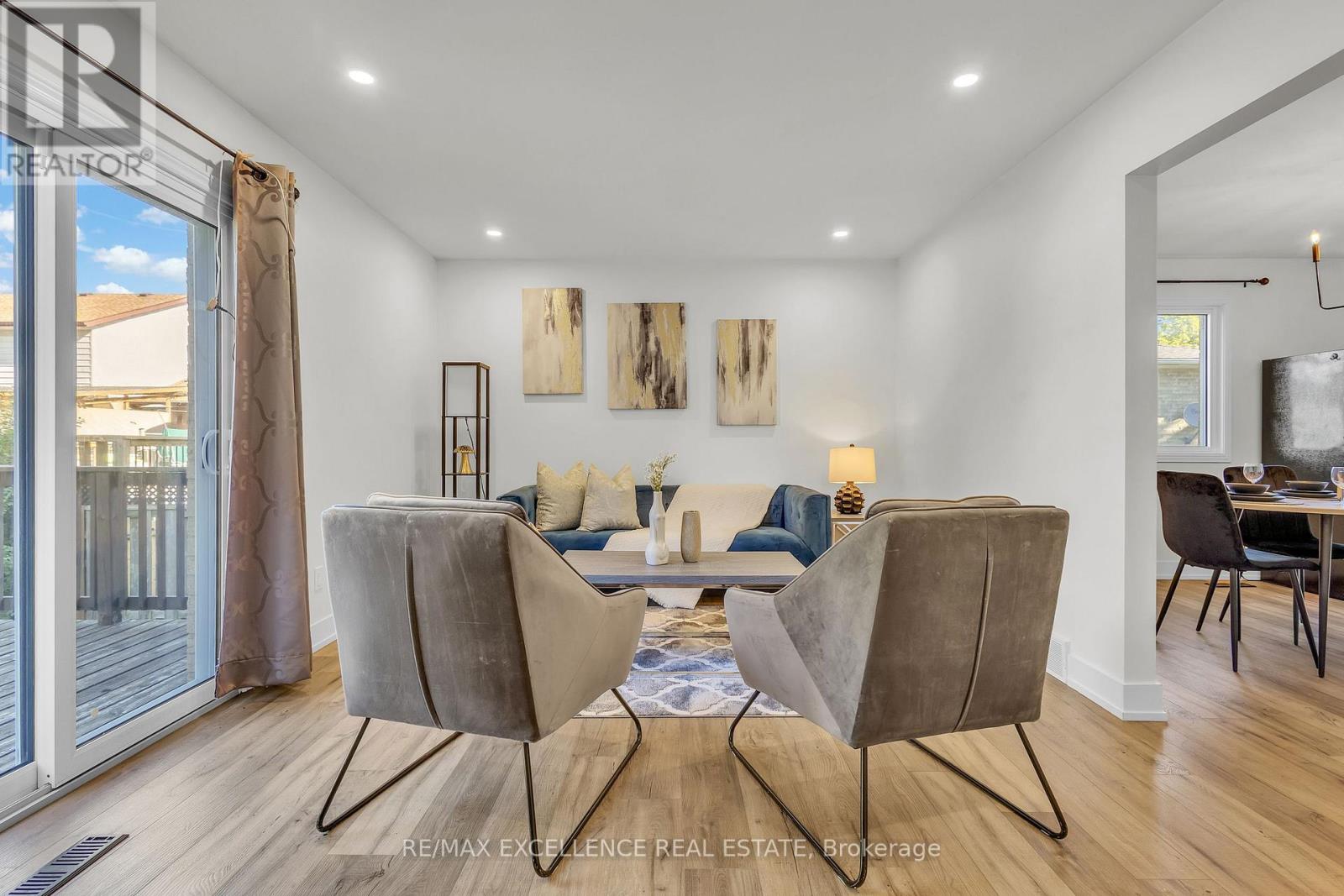 127 ACORN CRESCENT - 18