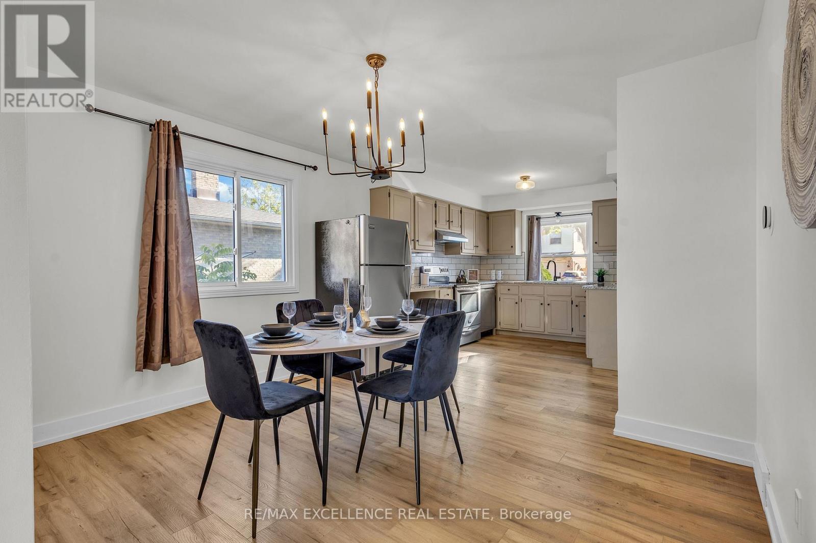 127 ACORN CRESCENT - 19