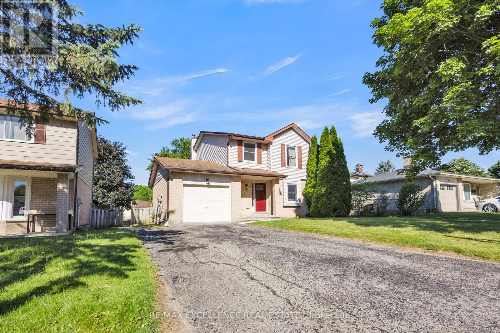 127 ACORN CRESCENT - 2