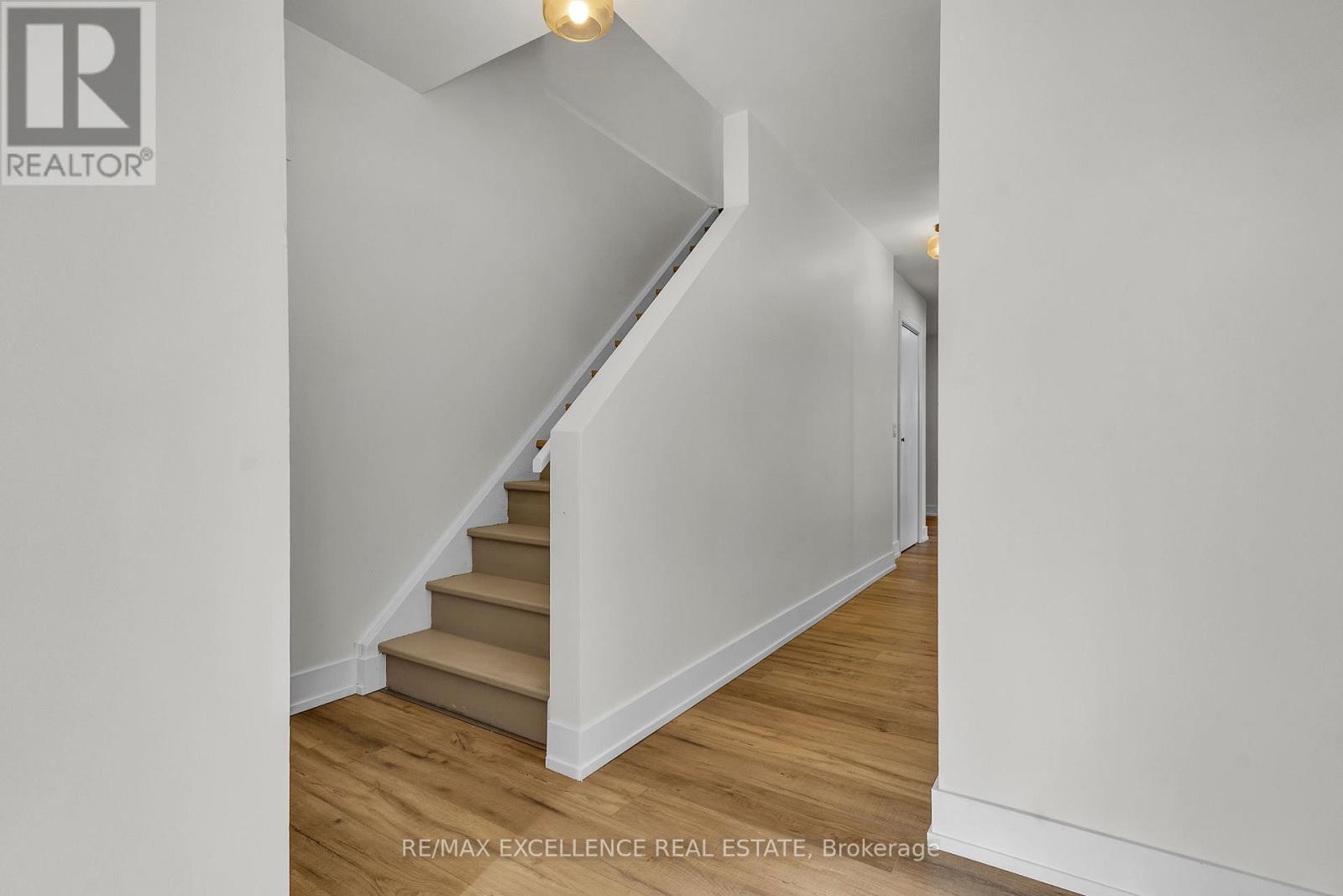 127 ACORN CRESCENT - 25