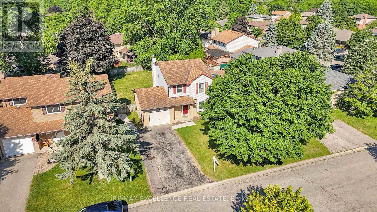 127 ACORN CRESCENT - 27