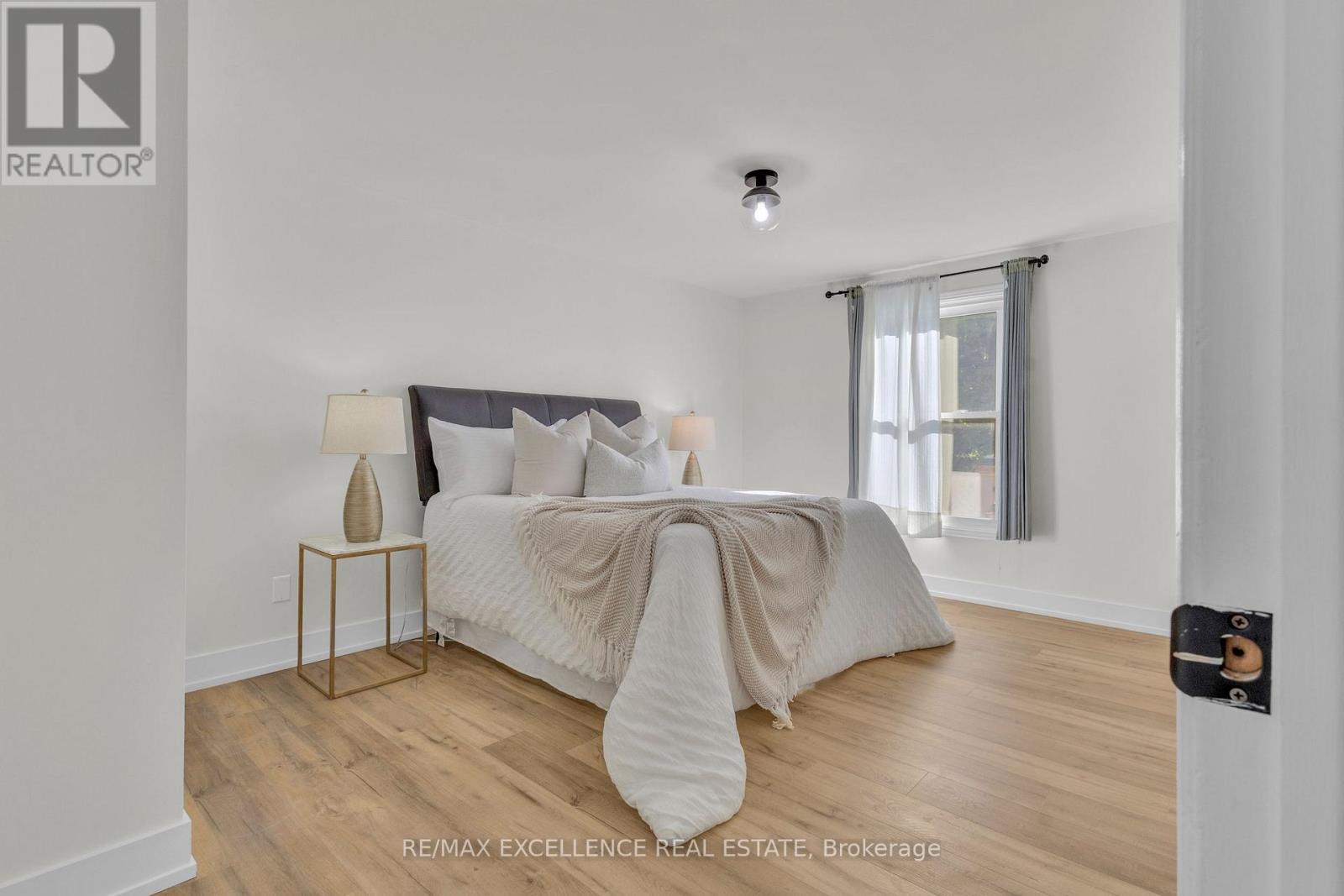 127 ACORN CRESCENT - 7