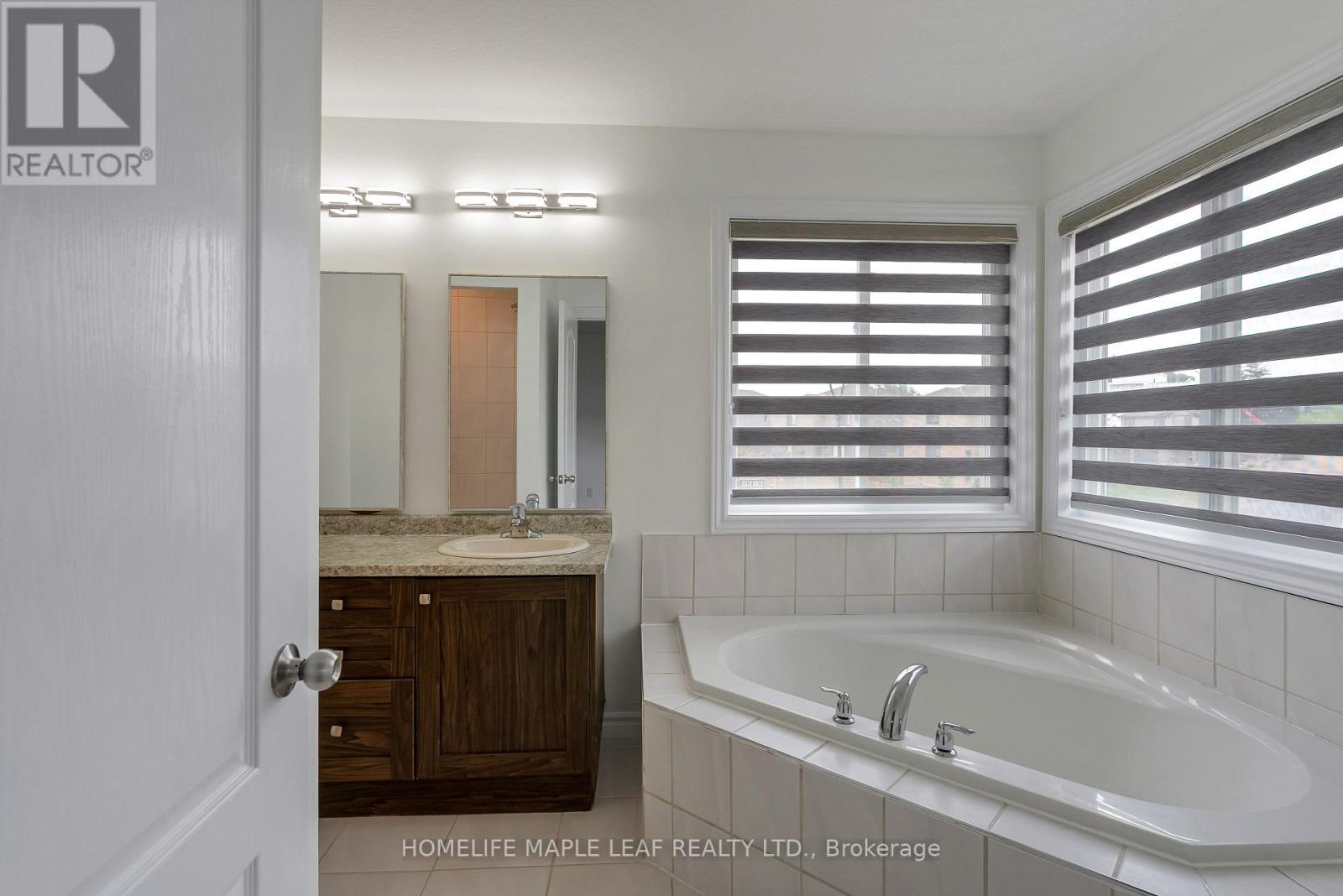 2751 ORIOLE DRIVE - 39