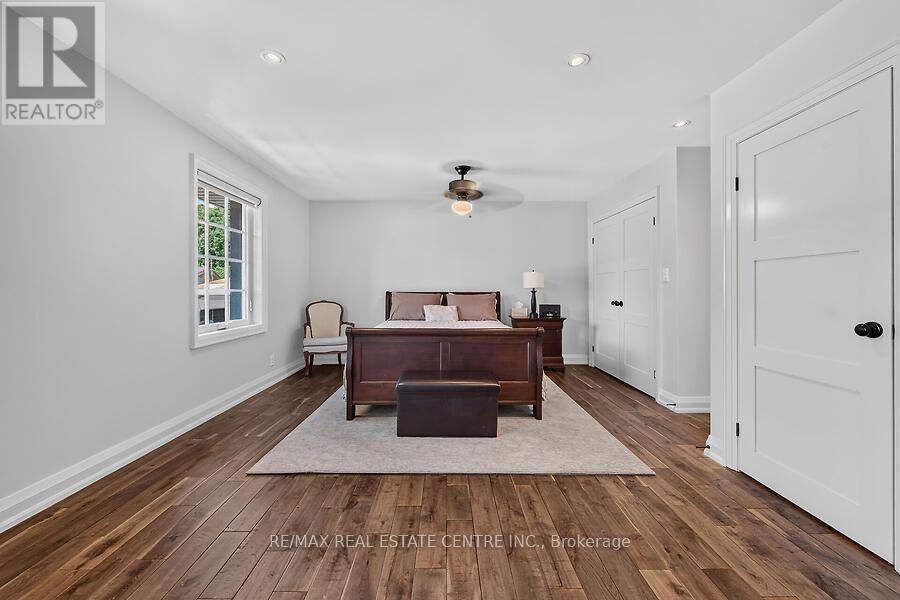 26 FREELAND COURT - 15