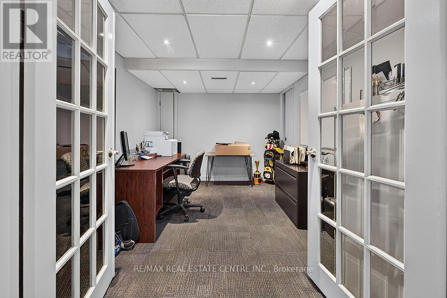 26 FREELAND COURT - 32