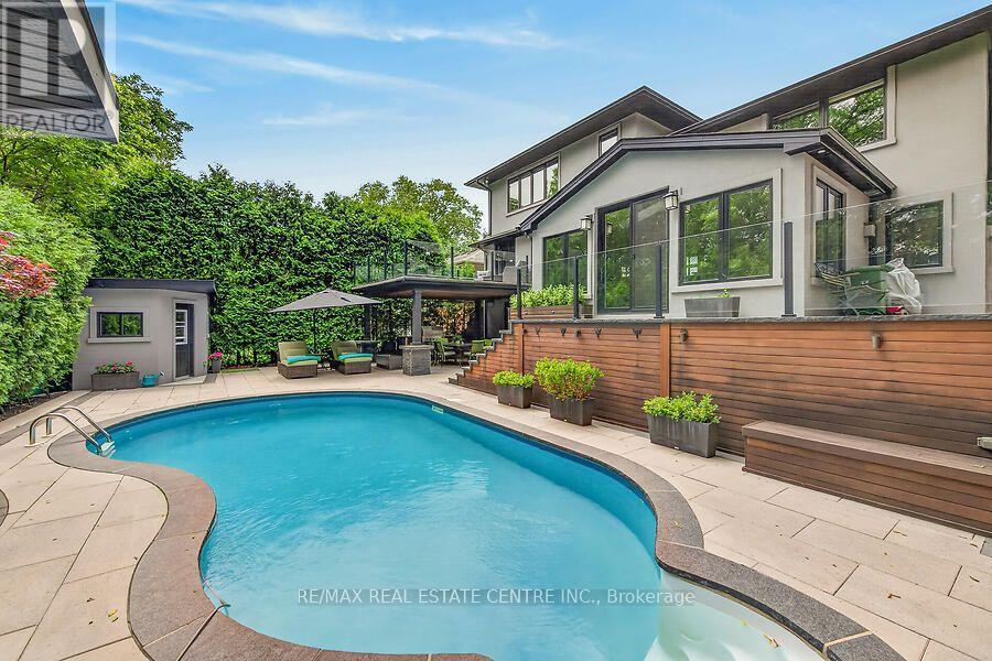 26 FREELAND COURT - 39