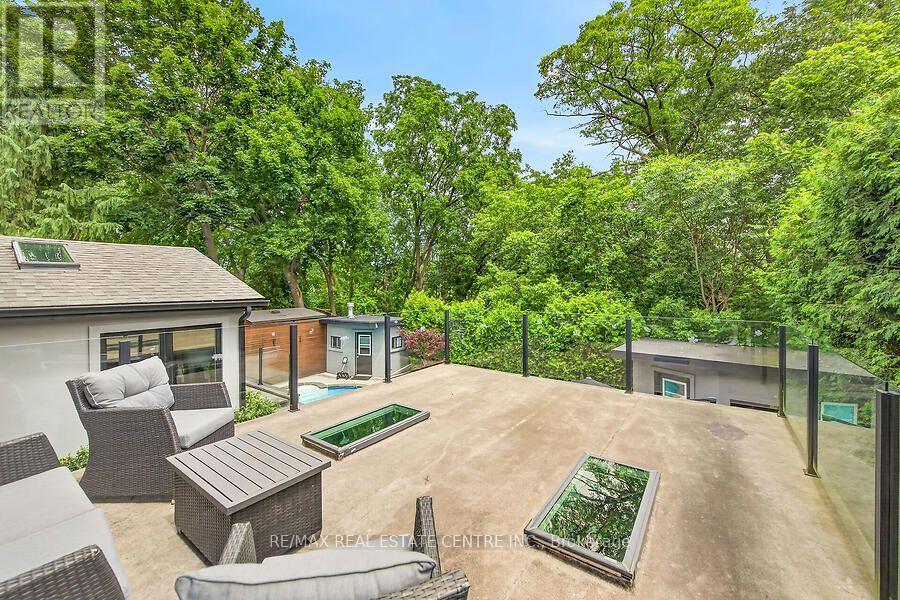 26 FREELAND COURT - 45