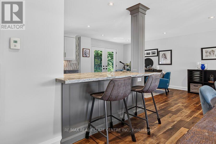 26 FREELAND COURT - 7