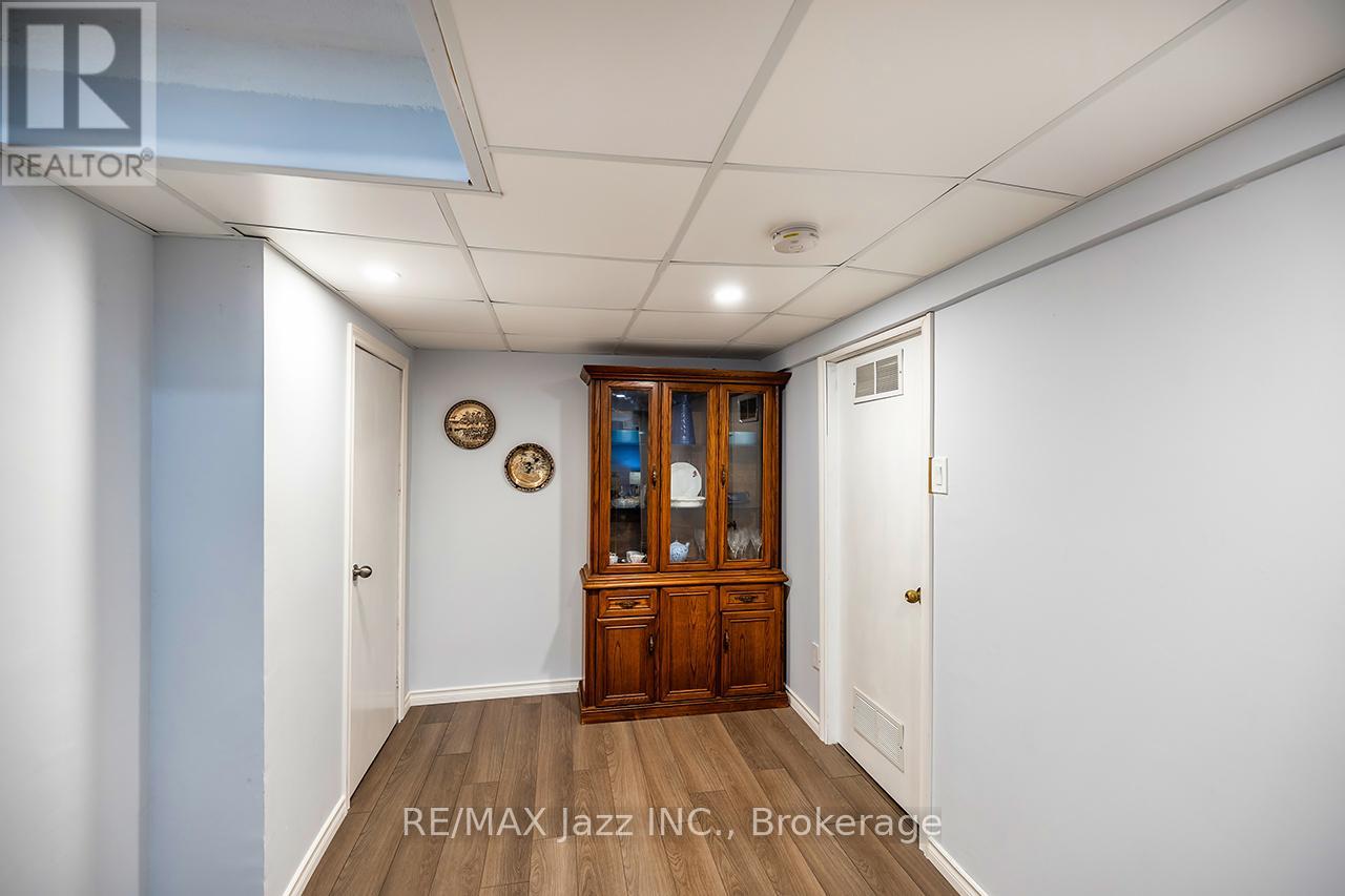 1324 ASTRA COURT - 30