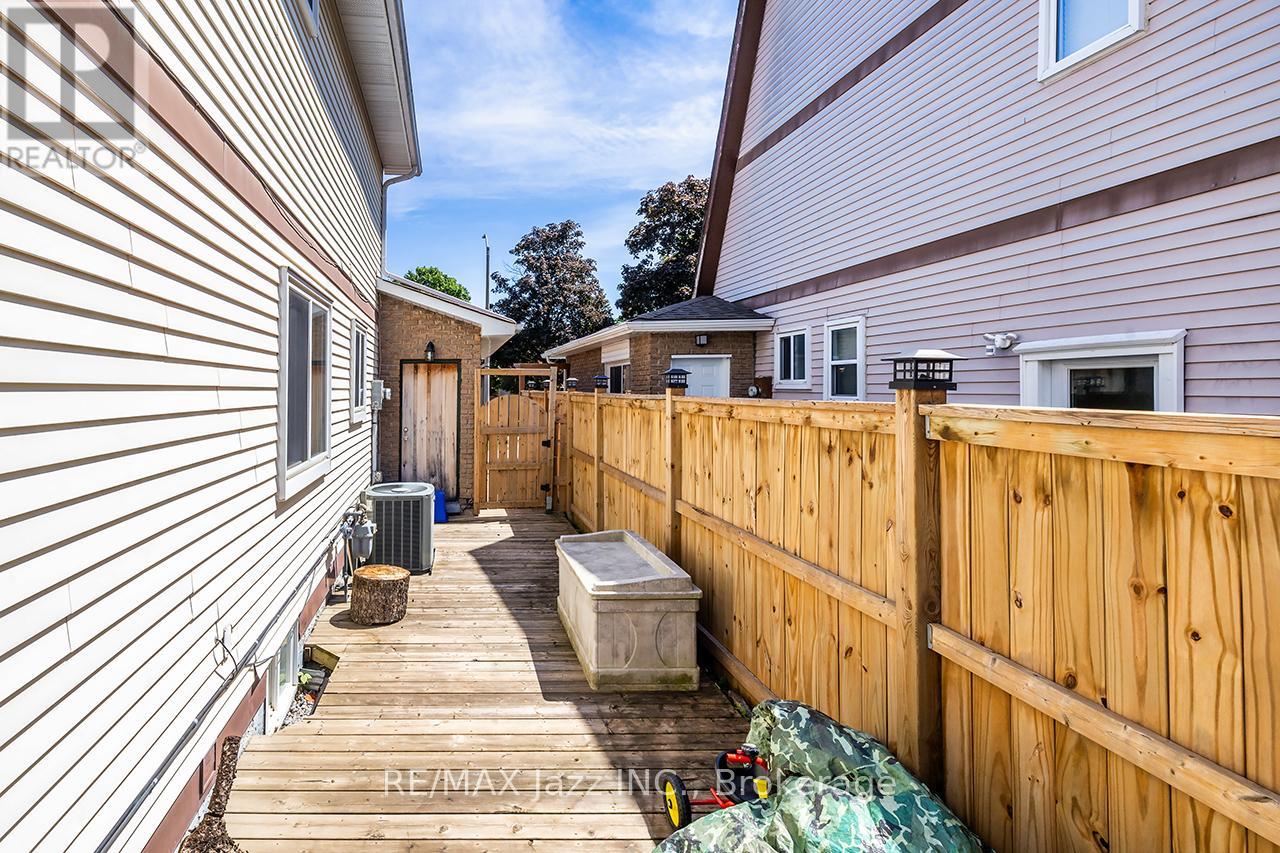1324 ASTRA COURT - 37