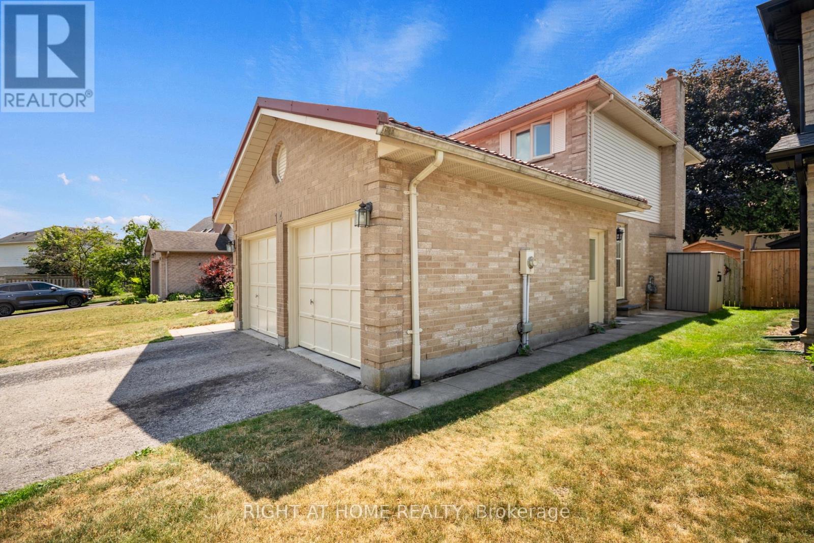 14 DUNCAN CRESCENT - 23