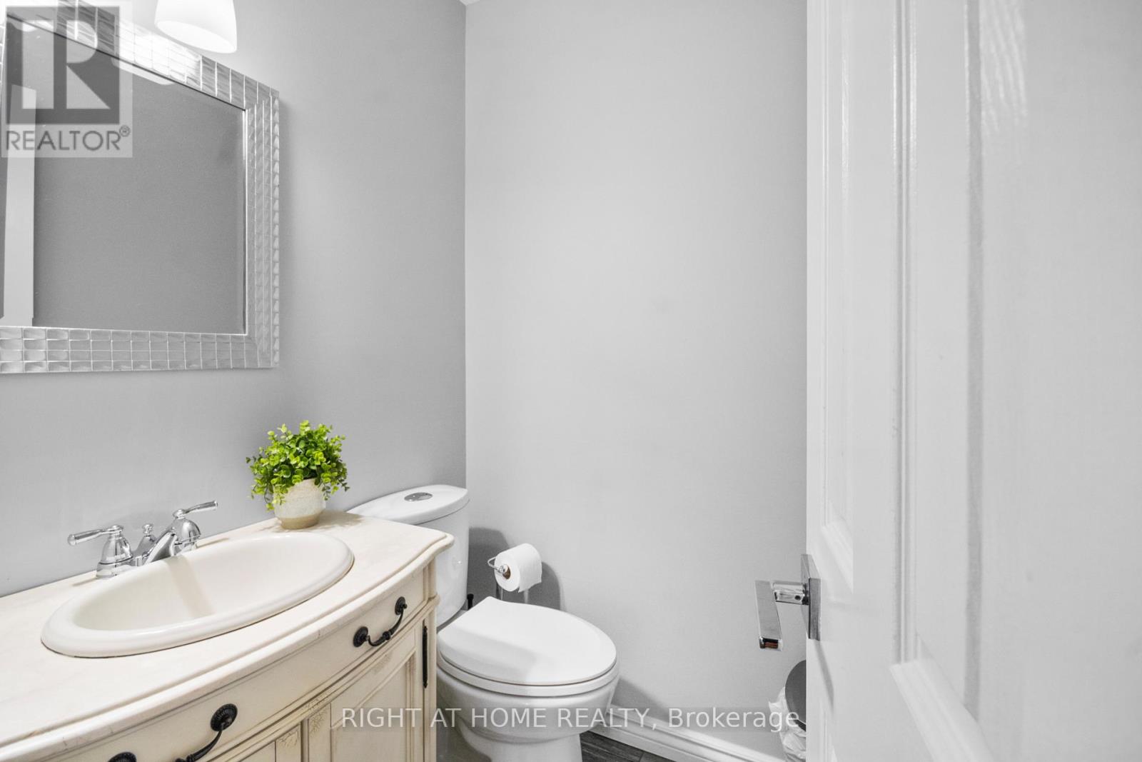 14 DUNCAN CRESCENT - 13