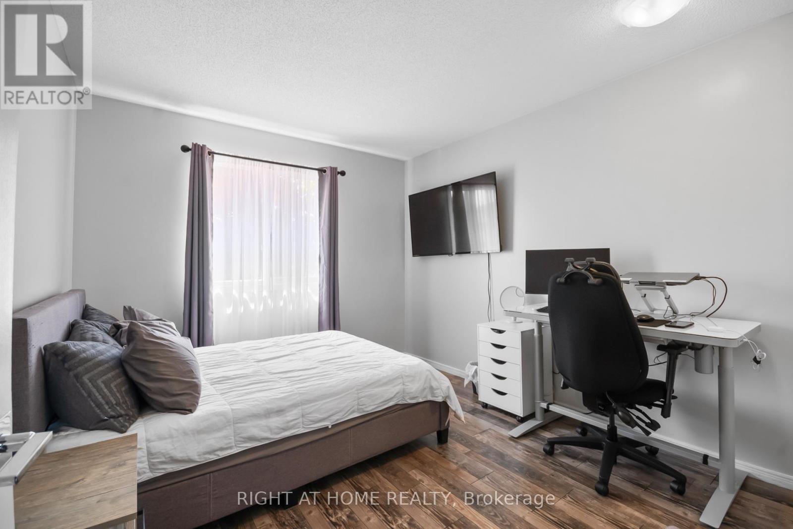 14 DUNCAN CRESCENT - 18