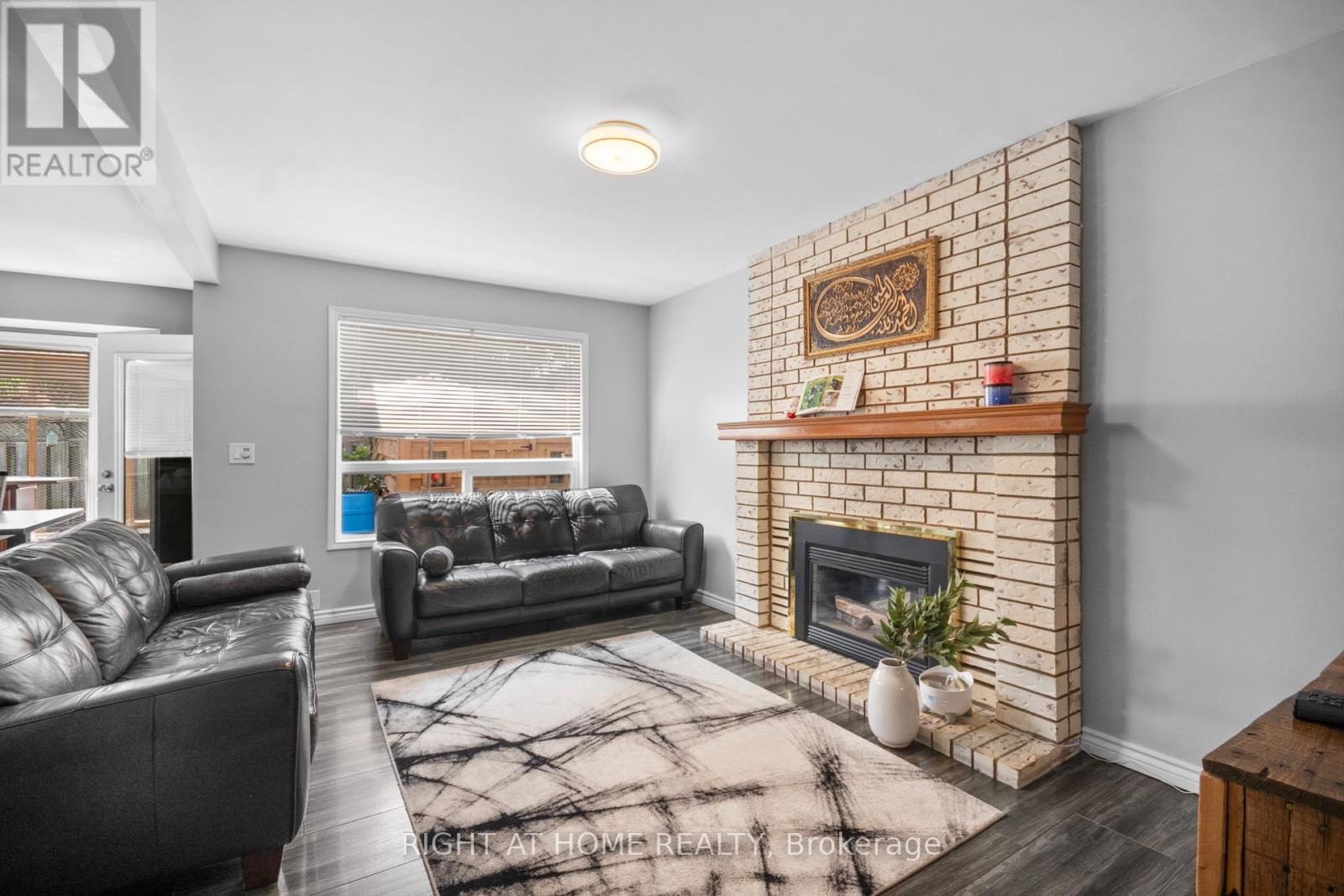 14 DUNCAN CRESCENT - 11
