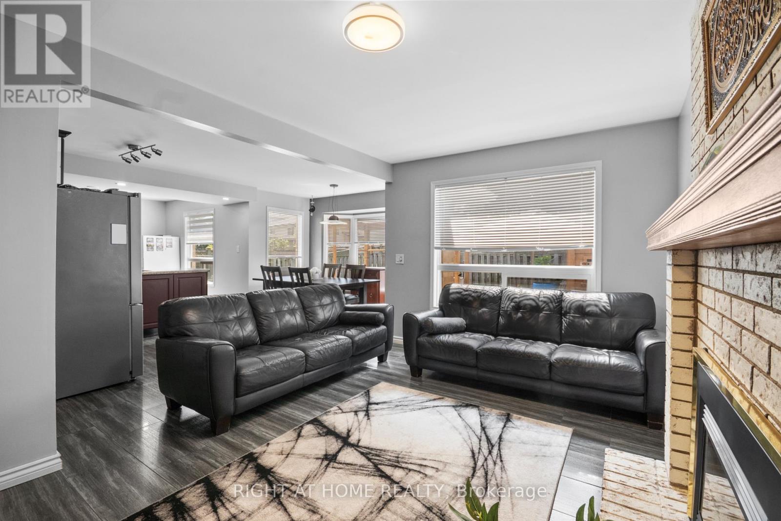 14 DUNCAN CRESCENT - 10