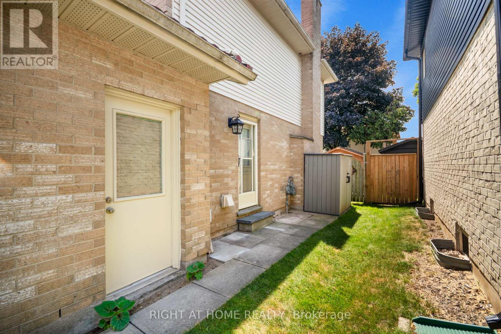 14 DUNCAN CRESCENT - 24