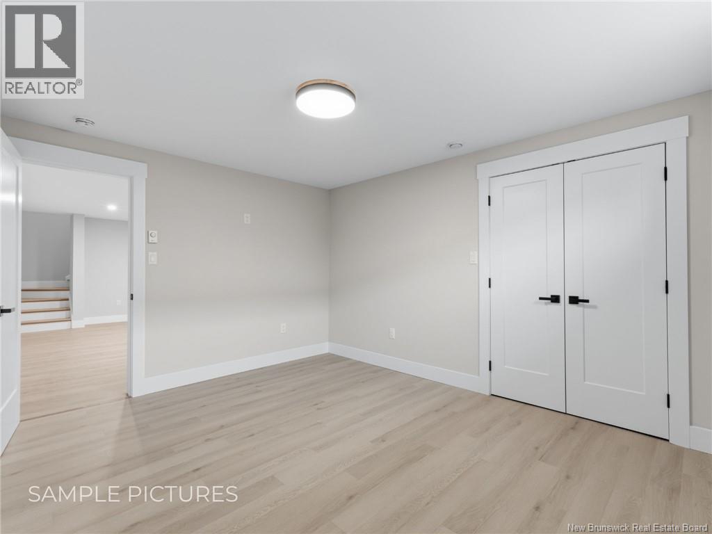 30 Violet Street - 29