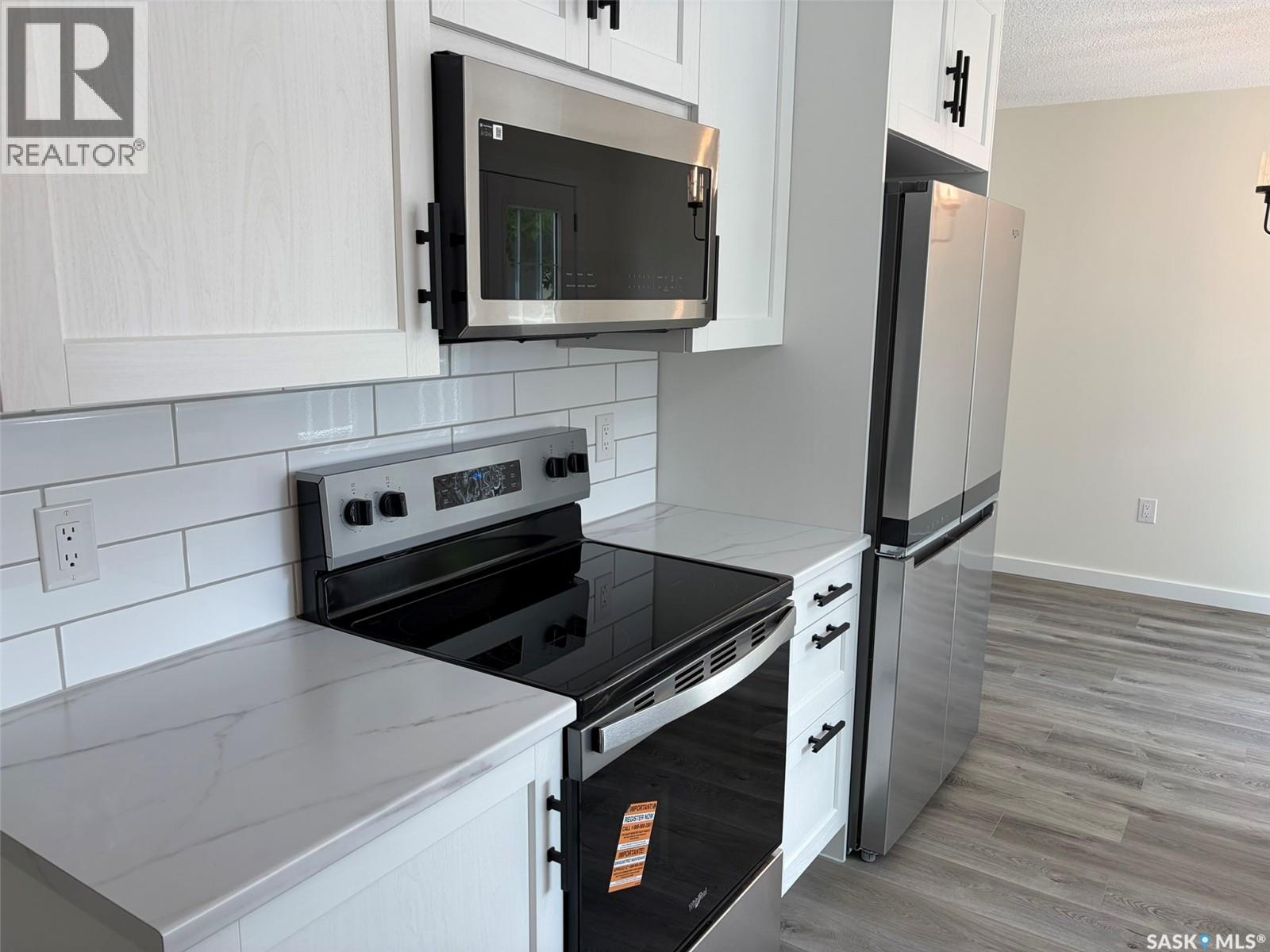 565 32nd STREET W - photo 4