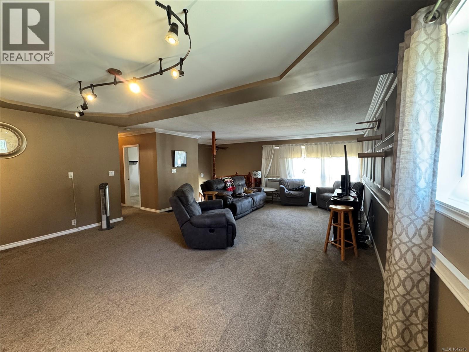 611 Nimpkish Dr - 7