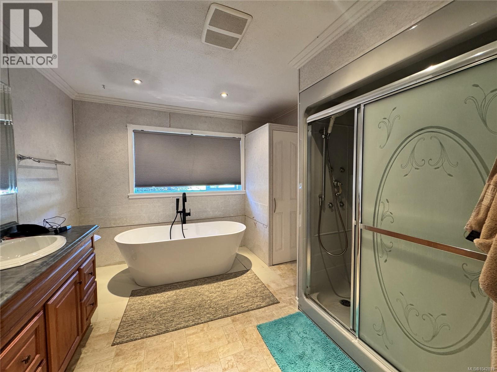 611 Nimpkish Dr - 21