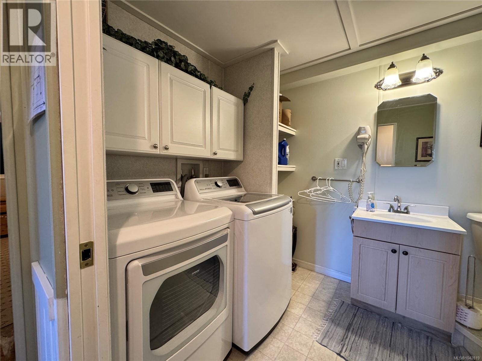 611 Nimpkish Dr - 19
