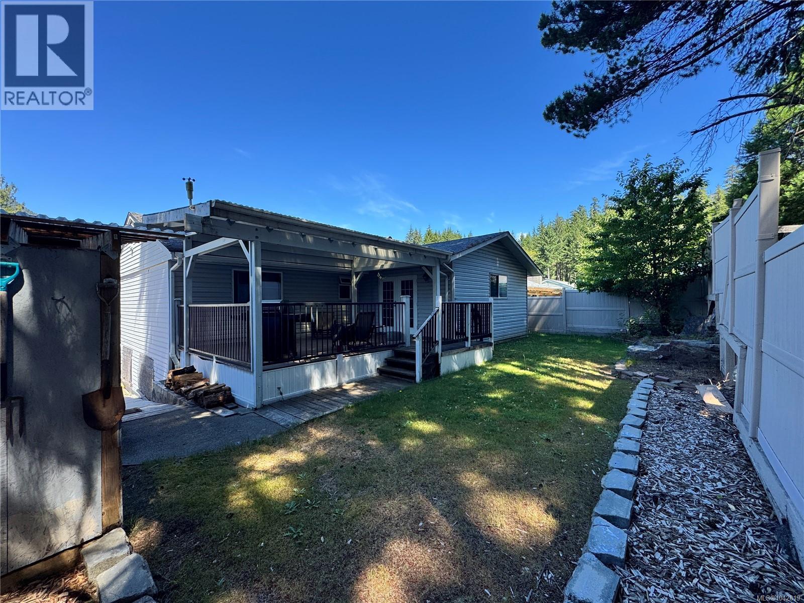 611 Nimpkish Dr - 11