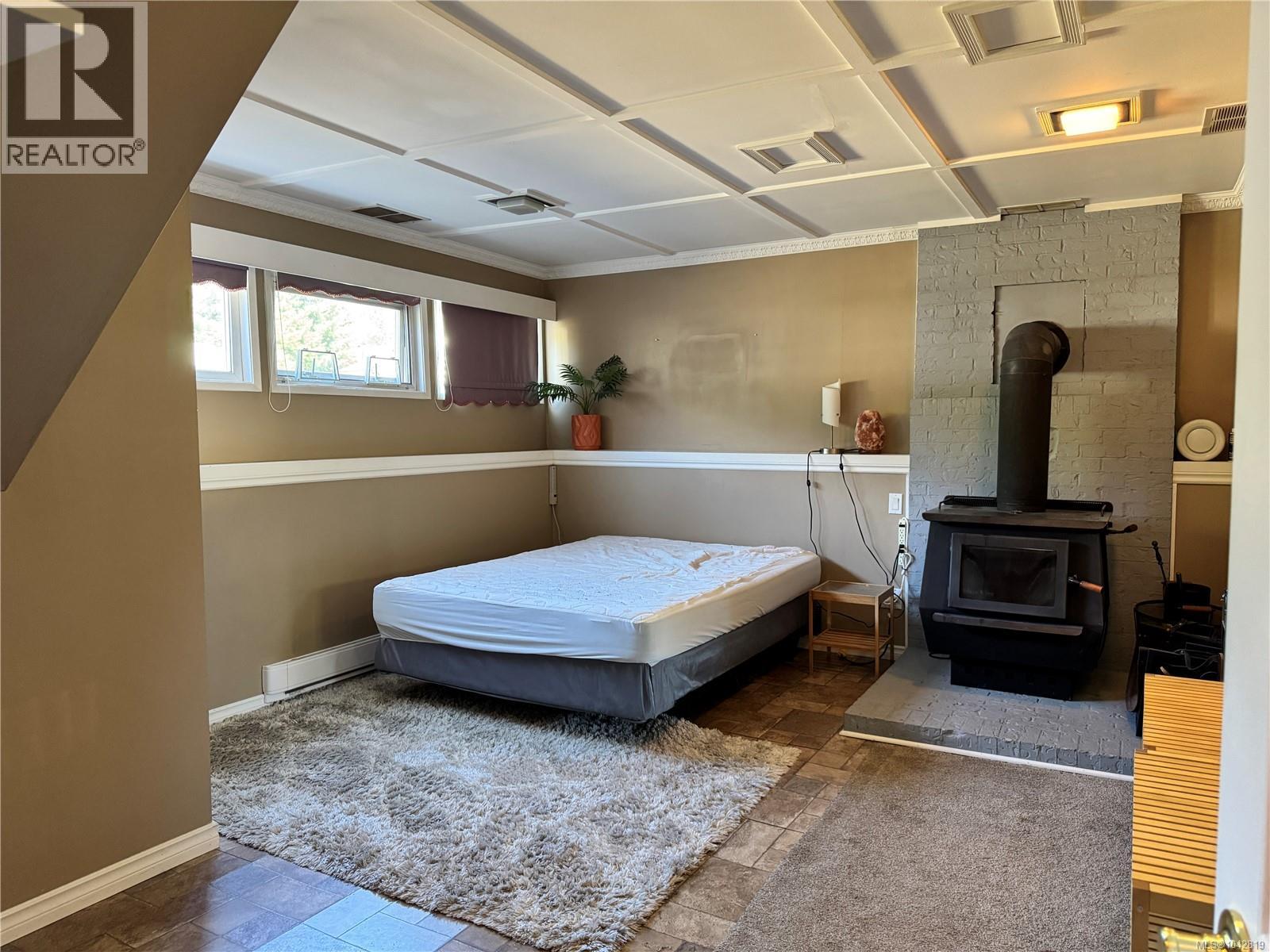 611 Nimpkish Dr - 16