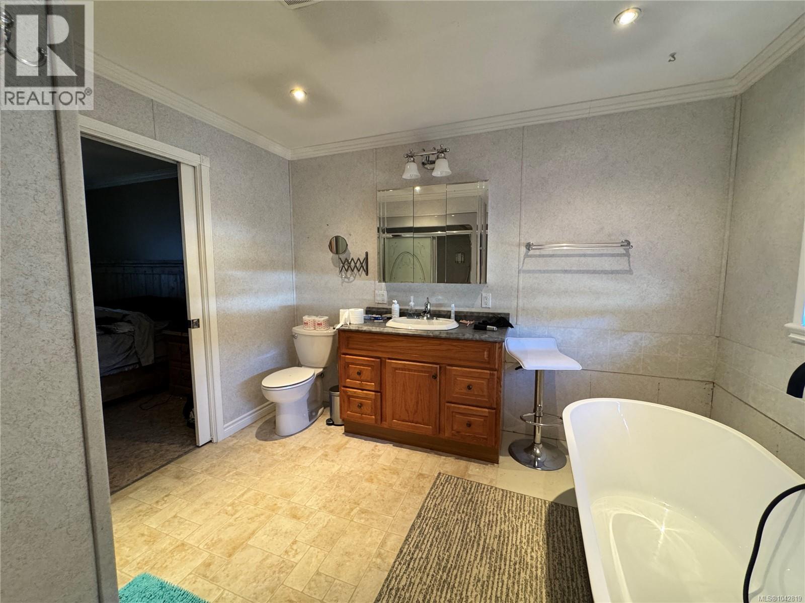611 Nimpkish Dr - 22