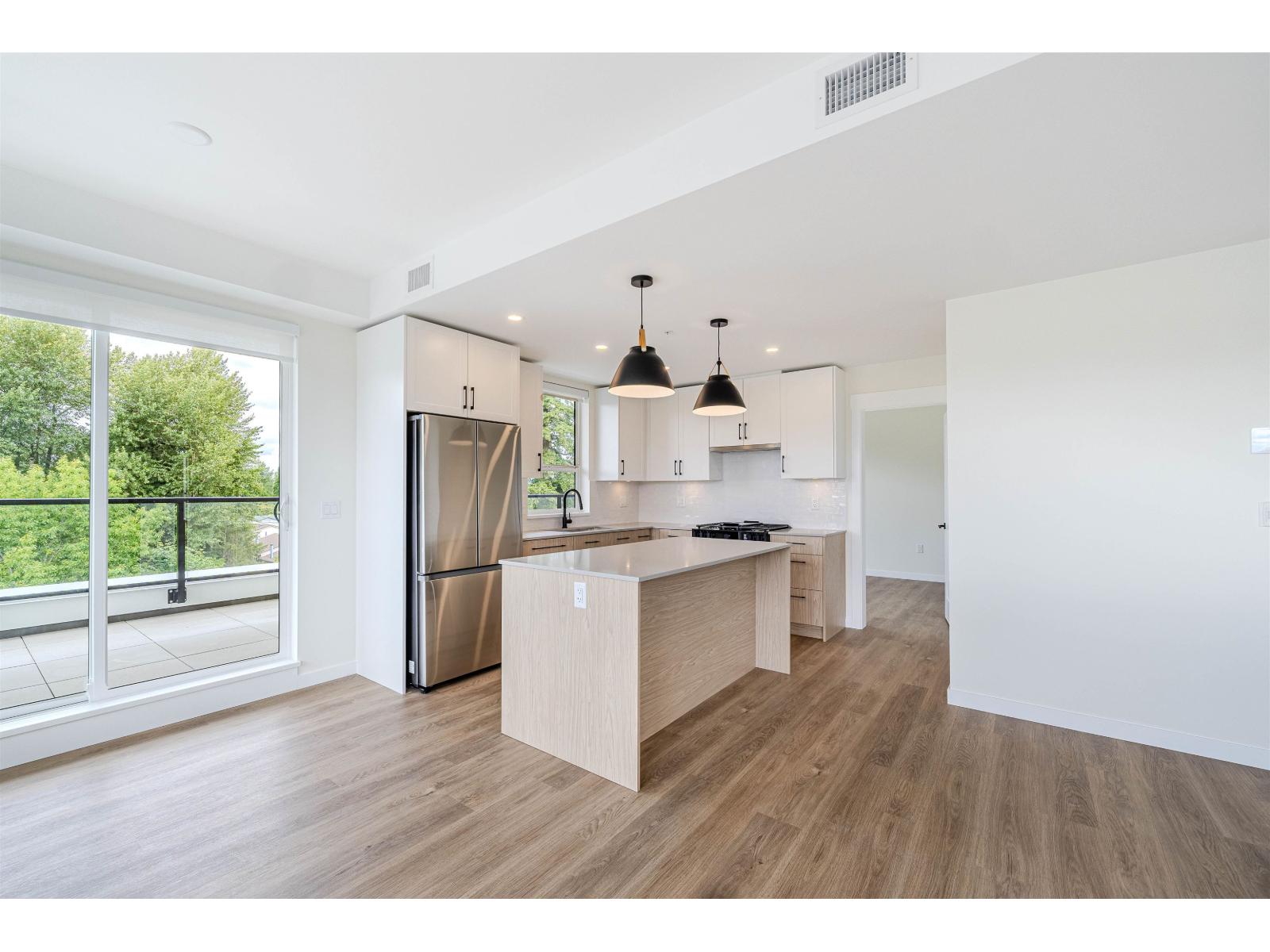 606 27249 ALDERGROVE TOWN CENTRE DRIVE, Langley