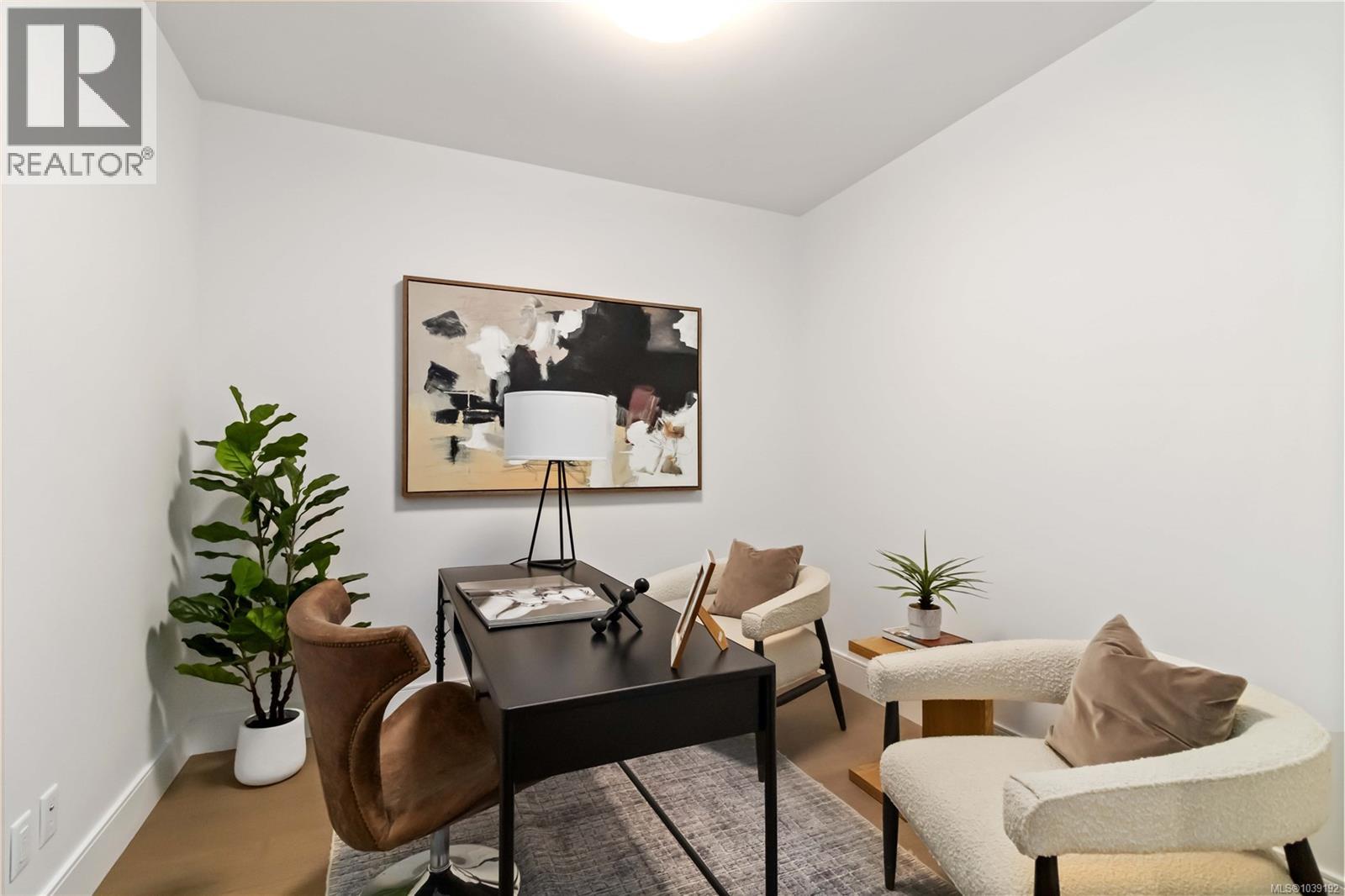 #302 990 Doumac Ave - 14